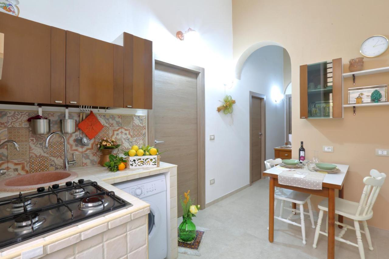 アヴォラCasa Francescaアパートメント エクステリア 写真